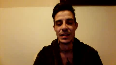 Snapshot of rober777xxl chatting on January 6, 10:58 pm rober777xxl online show from January 6, 10:58 pm
