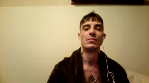 Snapshot of rober777xxl chatting on January 15, 2:02 pm rober777xxl online show from January 15, 2:02 pm