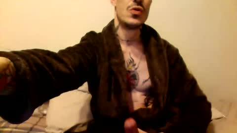 Snapshot of rober777xxl chatting on January 22, 12:38 pm rober777xxl online show from January 22, 12:38 pm