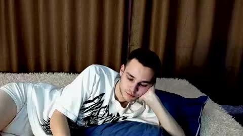 robert10211 online show from February 20, 9:00 am