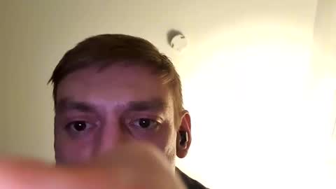 Snapshot of robert420primasort chatting on February 7, 5:44 am MichaelMagicGetHigh online show from February 7, 5:44 am