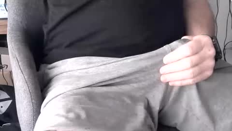 Snapshot of robertbrucemason chatting on October 30, 4:08 pm robertbrucemason online show from October 30, 4:08 pm