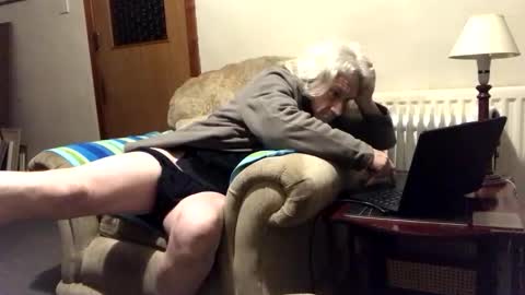 Snapshot of roberthorny69xxx chatting on February 15, 2:08 am Robert online show from February 15, 2:08 am