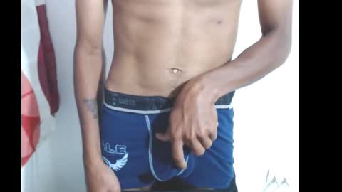 Snapshot of roberthycami2123 chatting on February 10, 7:07 pm roberthycami2123 online show from February 10, 7:07 pm