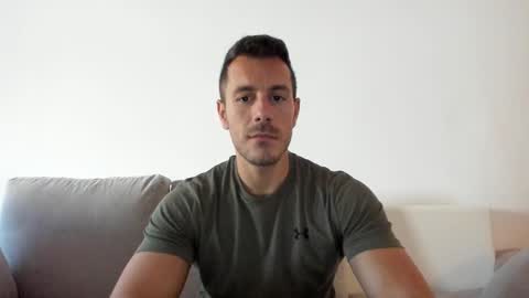 Snapshot of roberto4ever chatting on September 22, 1:24 pm roberto4ever online show from September 22, 1:24 pm
