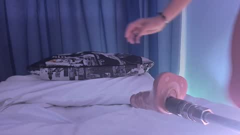 Snapshot of roberts_kloe chatting on January 7, 6:56 pm Roberts kloe online show from January 7, 6:56 pm