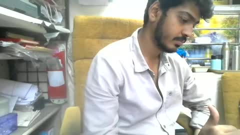 Snapshot of robertsalia220 chatting on July 3, 1:28 pm Robertsalia online show from July 3, 1:28 pm