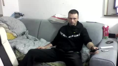 Snapshot of robertxxxpo chatting on February 1, 9:29 pm Zenek online show from February 1, 9:29 pm