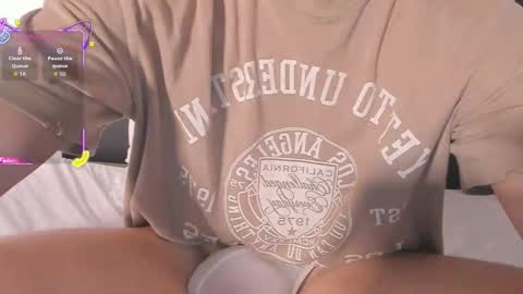 robfavorite1 online show from November 21, 11:25 pm