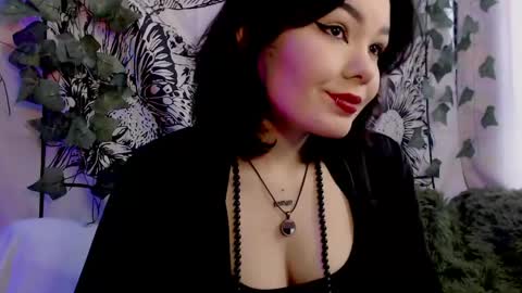 Snapshot of robin_harrington chatting on April 16, 10:49 am Ronin online show from April 16, 10:49 am