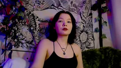 Snapshot of robin_harrington chatting on April 18, 9:48 pm Ronin online show from April 18, 9:48 pm