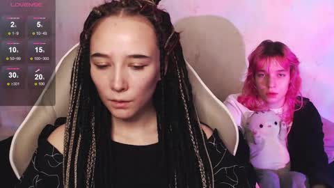 Snapshot of robin_yours chatting on November 18, 12:31 pm Robin your online show from November 18, 12:31 pm