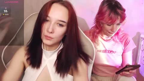 Snapshot of robin_yours chatting on December 17, 12:33 pm Robin your online show from December 17, 12:33 pm