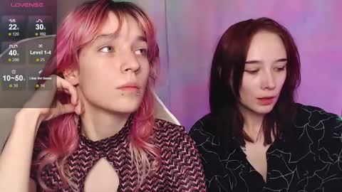 Snapshot of robin_yours chatting on December 23, 11:08 am Robin your online show from December 23, 11:08 am