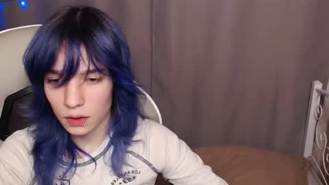 Snapshot of robin_yours chatting on January 18, 3:05 pm Robin your online show from January 18, 3:05 pm