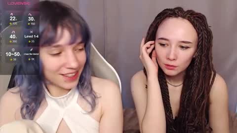 Snapshot of robin_yours chatting on March 13, 8:21 am Robin your online show from March 13, 8:21 am