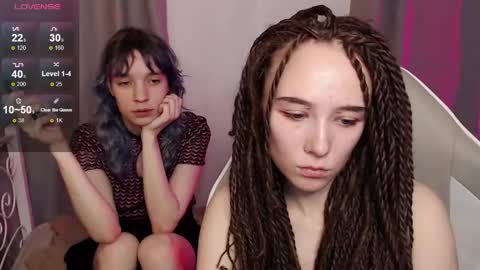 Snapshot of robin_yours chatting on March 23, 9:13 am Robin your online show from March 23, 9:13 am