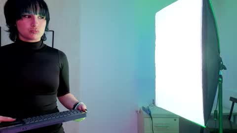 Snapshot of robinbennett chatting on October 18, 10:16 am robin D online show from October 18, 10:16 am