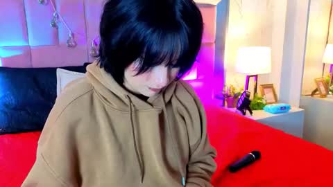 robin D online show from May 18, 1:39 pm