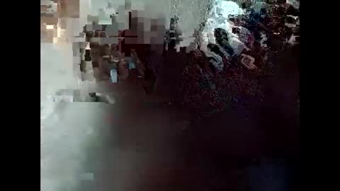 Snapshot of robincom23 chatting on April 30, 11:42 pm R online show from April 30, 11:42 pm
