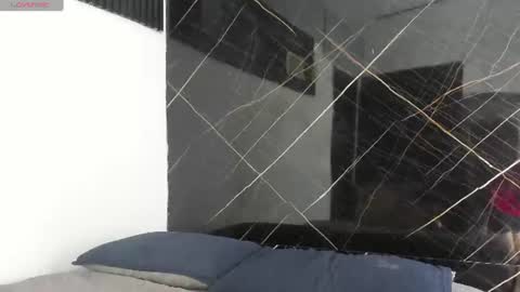 robinlion91 online show from June 28, 3:56 am