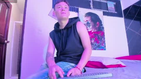 robinlion91 online show from July 8, 4:44 pm