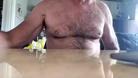 robke1966 online show from May 12, 6:43 am