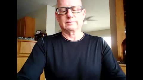 robo0000 online show from March 16, 7:18 pm