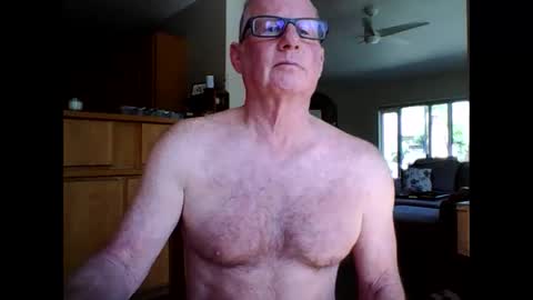 robo0000 online show from May 11, 4:48 pm