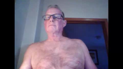 robo0000 online show from May 15, 11:12 pm