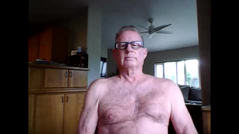 robo0000 online show from May 16, 7:12 pm