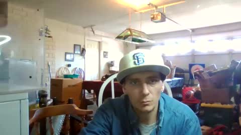 Snapshot of robwit8 chatting on January 2, 9:39 pm Rob witha 8 online show from January 2, 9:39 pm