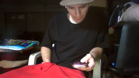Snapshot of robwit8 chatting on February 3, 7:51 am Rob witha 8 online show from February 3, 7:51 am