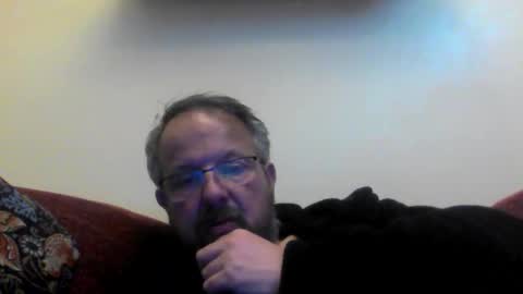 Snapshot of robxx32 chatting on April 6, 9:16 pm robxx32 online show from April 6, 9:16 pm