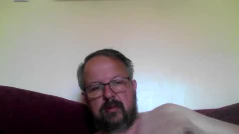 Snapshot of robxx32 chatting on April 8, 11:21 am robxx32 online show from April 8, 11:21 am