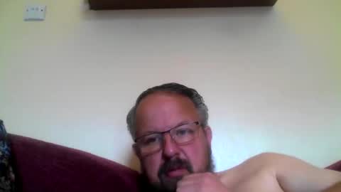 Snapshot of robxx32 chatting on May 5, 10:01 am robxx32 online show from May 5, 10:01 am