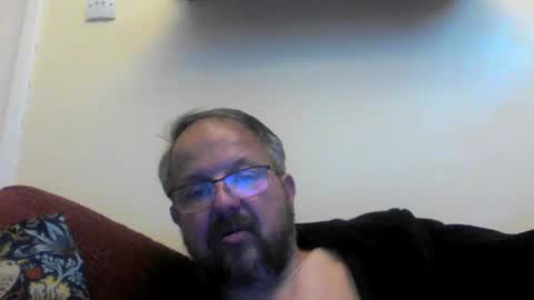Snapshot of robxx32 chatting on May 17, 10:28 pm robxx32 online show from May 17, 10:28 pm