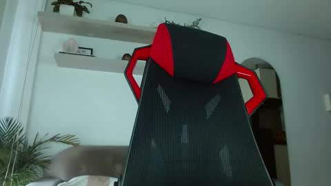 roby_millerr online show from September 20, 12:28 pm