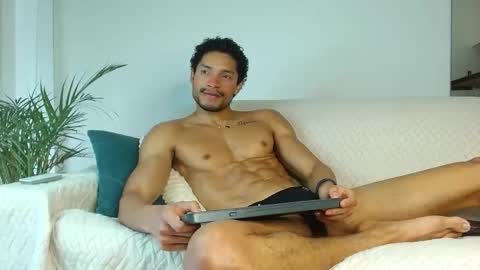 roby_millerr online show from October 5, 7:34 pm