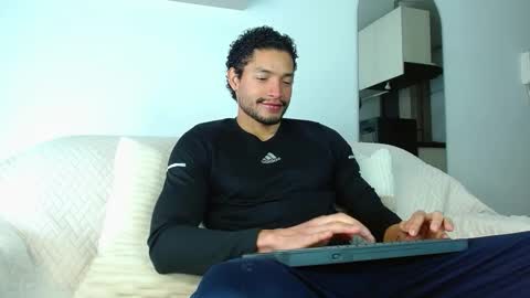 roby_millerr online show from October 10, 2:16 pm