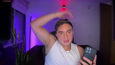 ROBYN online show from January 17, 2:38 am