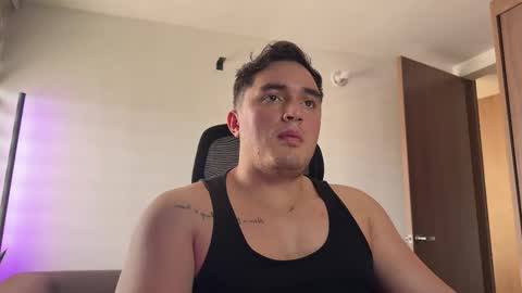 ROBYN online show from February 5, 4:33 pm