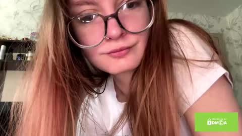 robynsentinella online show from December 16, 12:48 am