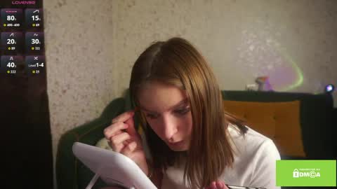 robynsentinella online show from April 29, 5:11 am