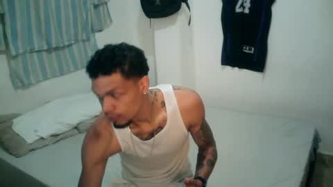 Snapshot of rocco99xx chatting on October 8, 11:52 am Rocco online show from October 8, 11:52 am