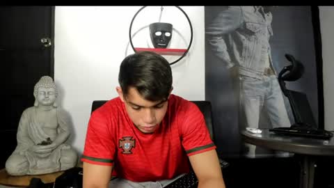 Snapshot of rocco_gym chatting on June 18, 5:50 pm Rocco online show from June 18, 5:50 pm