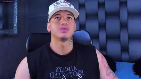 rocco_santos online show from November 9, 2:15 pm