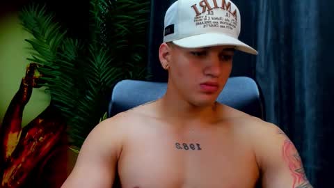 rocco_santos online show from February 13, 6:48 pm