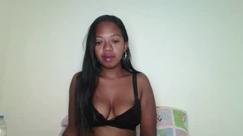 Snapshot of rochellinah chatting on April 22, 8:17 am rochellinah online show from April 22, 8:17 am