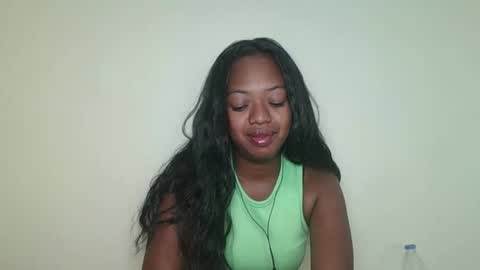 Snapshot of rochellinah chatting on April 28, 10:09 am rochellinah online show from April 28, 10:09 am